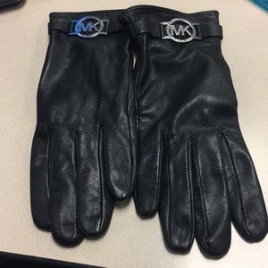 Michael Kors gloves